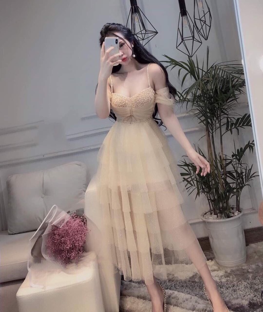 ẢNH &amp; VIDEO THẬT 10000%  Đầm xoè rớt vai tầng kết đá