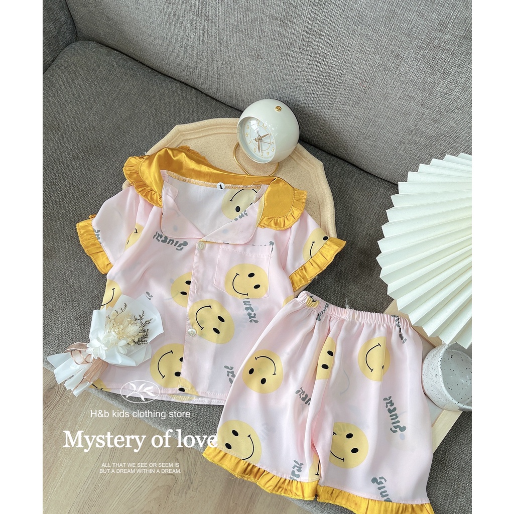 Đồ bộ Pijama lụa cộc tay họa tiết phối màu viền bèo mặc nhà cực đẹp cho bé gái Namkidshop (V626)