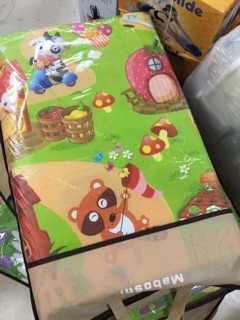 Thảm xốp 2 mặt trải sàn Maboshi