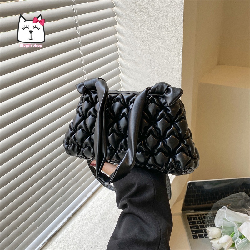 Túi Đeo Chéo Hình Thoi Thêu Đường Chỉ Đơn Sức Chứa Lớn Mẫu Mới 2022 Cho Nữ