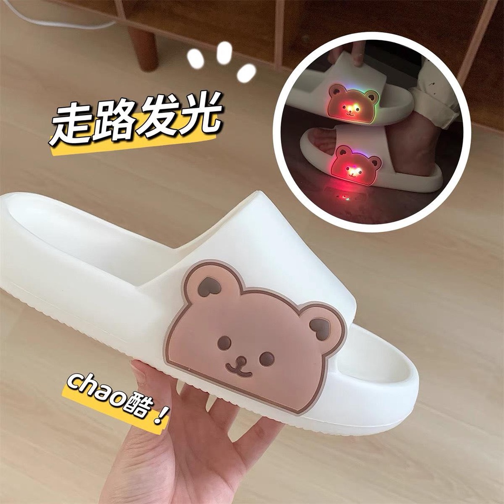Dép gấu phát sáng