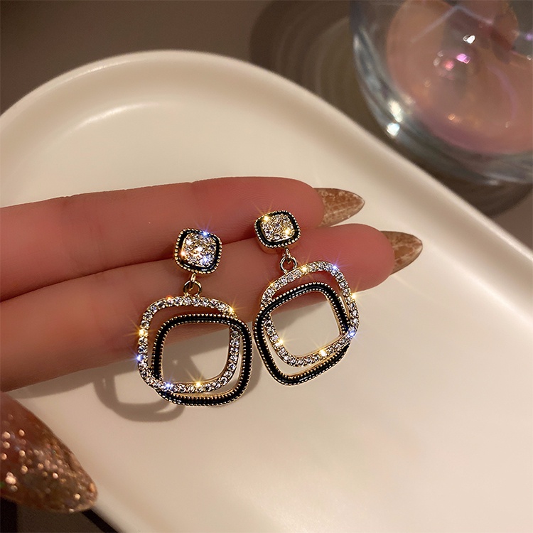 Bông Tai Hình Vuông Đính Đá Màu Trắng Đen Phong Cách Hàn Quốc Cho Nữ