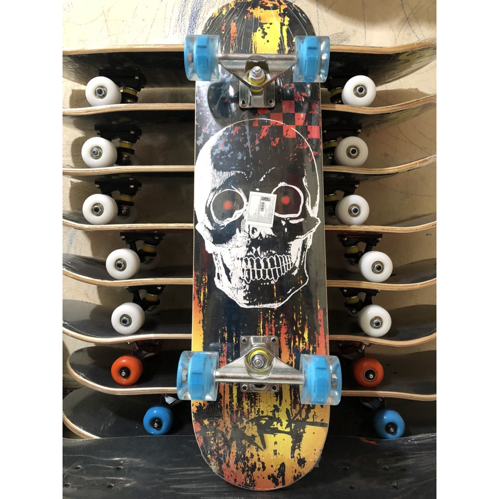 Ván trượt Skateboard thể thao mặt nhám đen bánh cao su có Led sáng nhiều hình