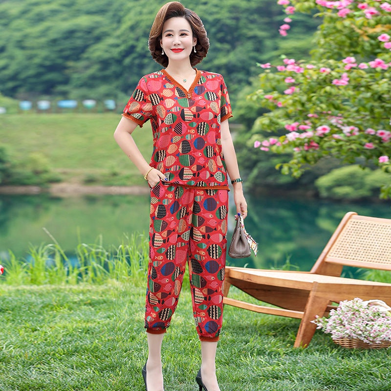 Váy mùa hè cho mẹ 40 tuổi 50 áo thun ngắn tay của phụ nữ trung niên người và lớn bộ hai mảnh trên cùng