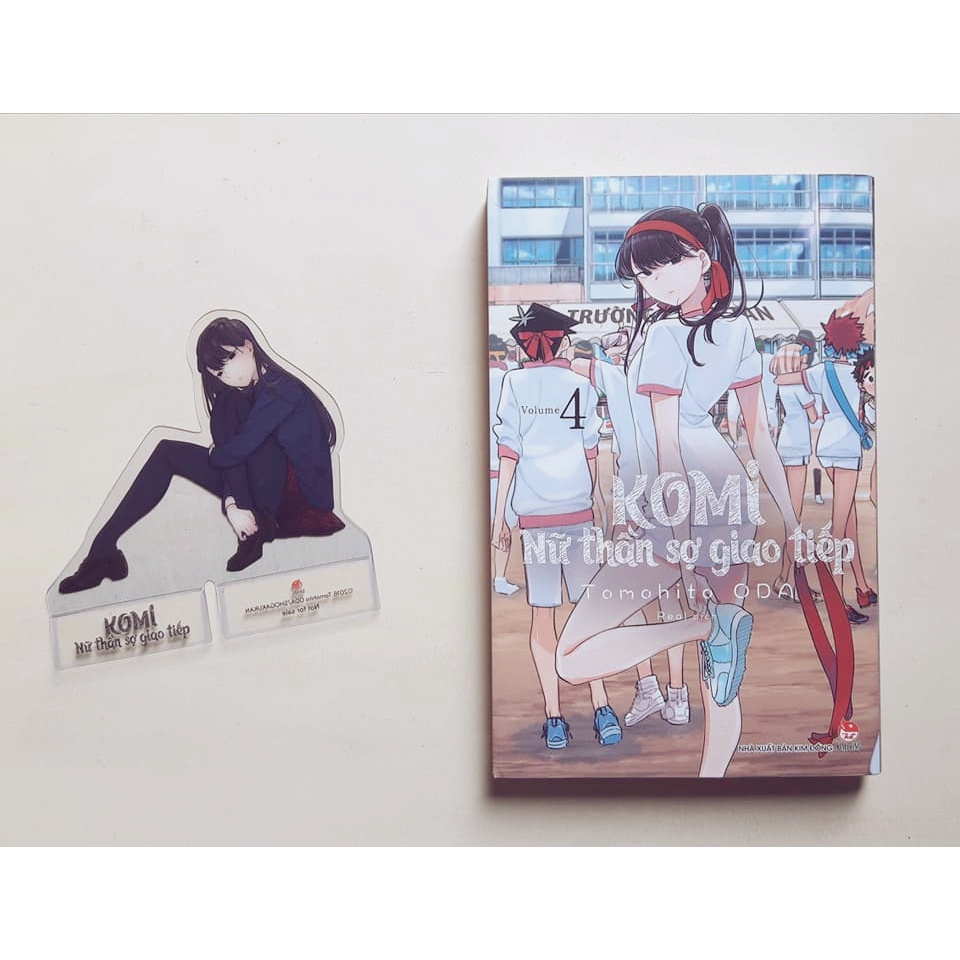 Standee Komi nữ thần sợ giao tiếp 4 (seal)