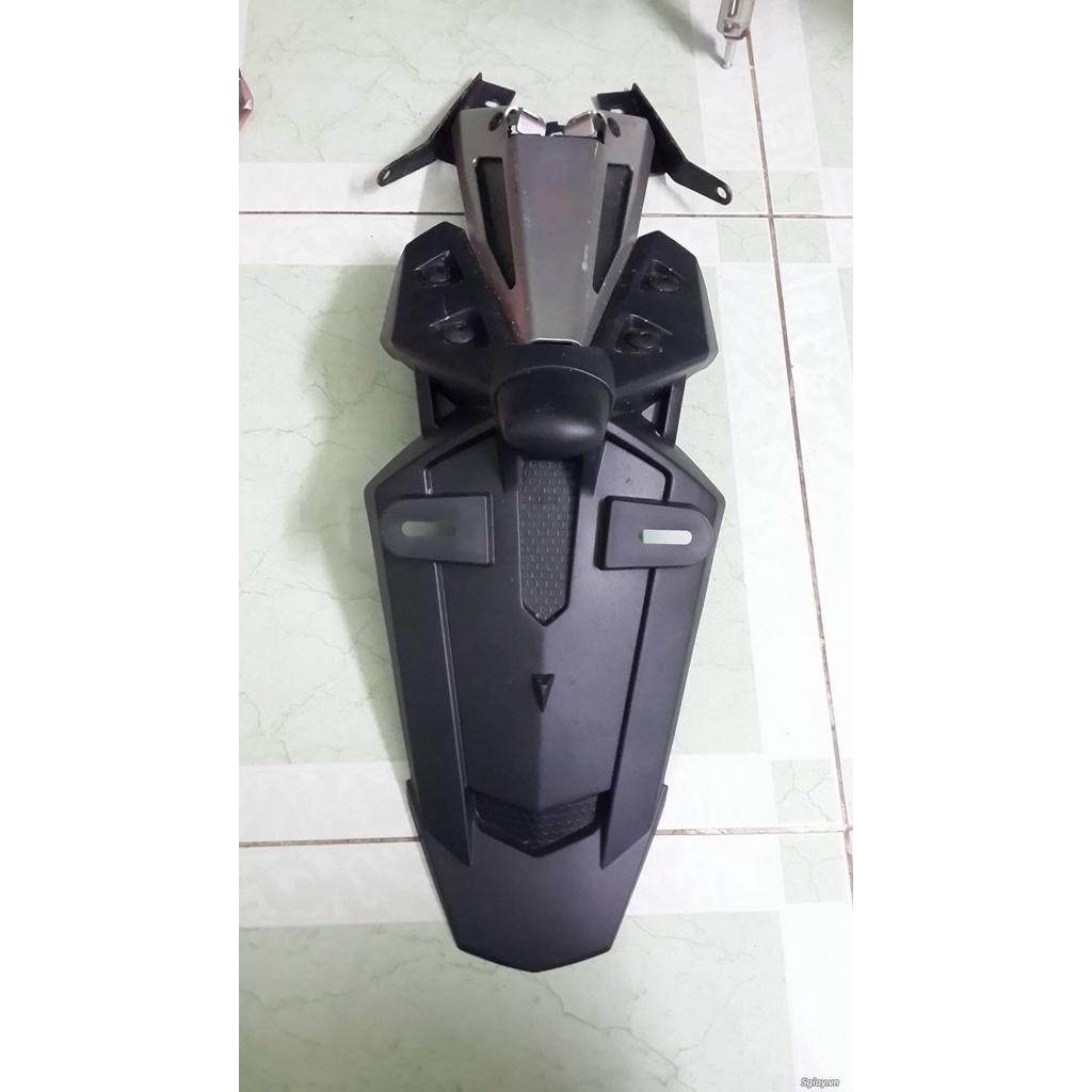 Dè biển số chắn bùn sau Exciter 150 chính hãng Yahama