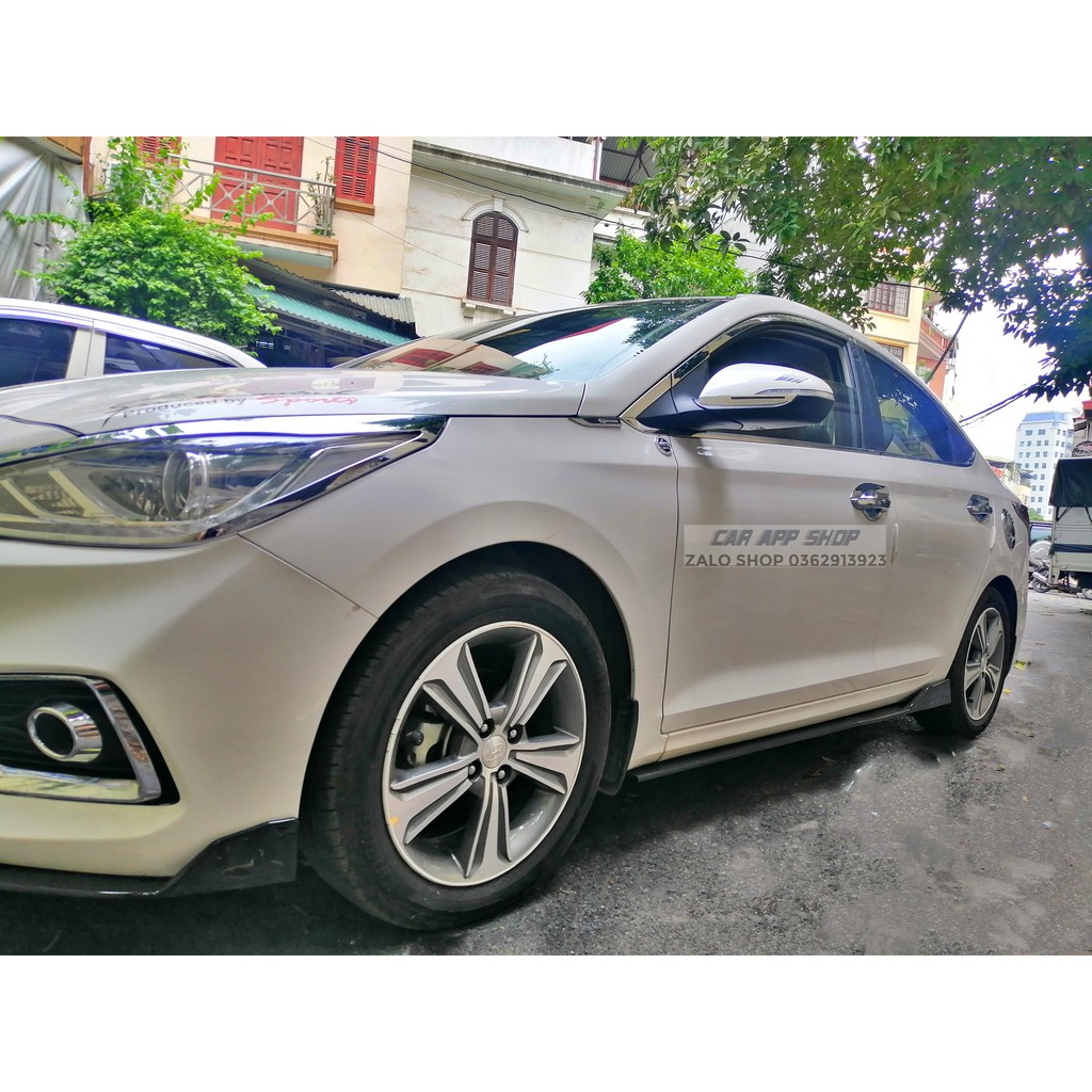 lip hông xe Hyundai Accent đời 2018-2020