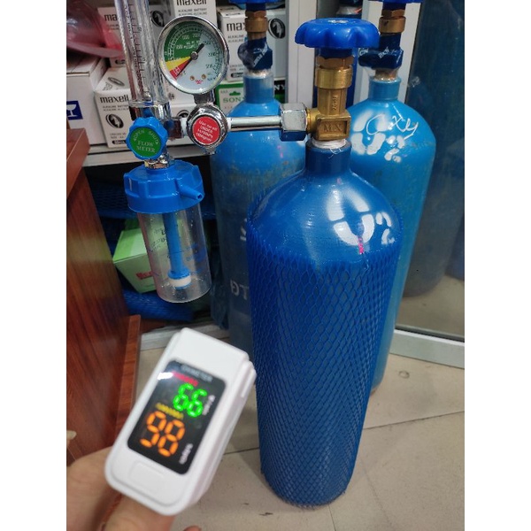 bộ oxy thở 8l,9l bai gồm cả van đồng hồ dùng được ngay, tặng máy theo giỏi oxy kẹp ngón tay