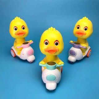 """😊😊😊Hot trend 
VỊT CHẠY XE VESPA SIÊU CƯNG