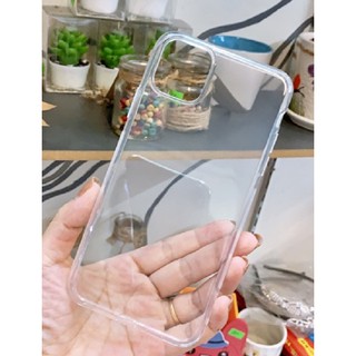 Ốp ip 11 / 11 pro / 11 pro max - ốp silicon dẻo trong veo hãng VUCASE có nút bảo vệ chân sạc
