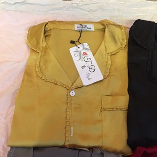 Bộ lụa satin viền bèo áo cộc quần lửng