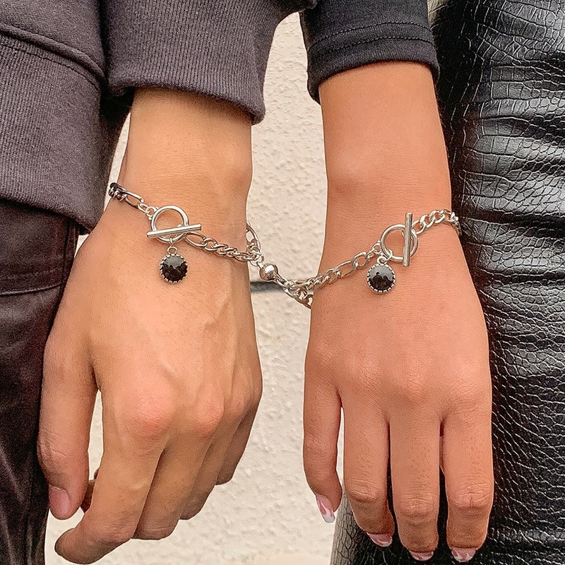 Set 2 Vòng Tay Thép Không Gỉ Màu Bạc Khắc Chữ Best Friend Phong Cách Punk Cho Cặp Đôi