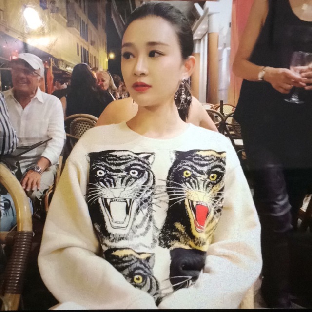 Áo nỉ hổ ..