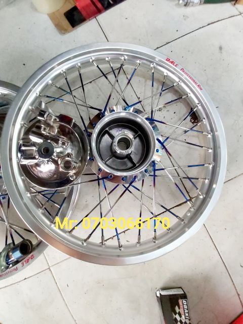 CẶP BÁNH CĂM WAVE  DREAM NIỀN NHÔM DALE ,ĐÙM MẠ CROM, CĂM TITAN ,  KÈM THEO MÁ ĐÙM