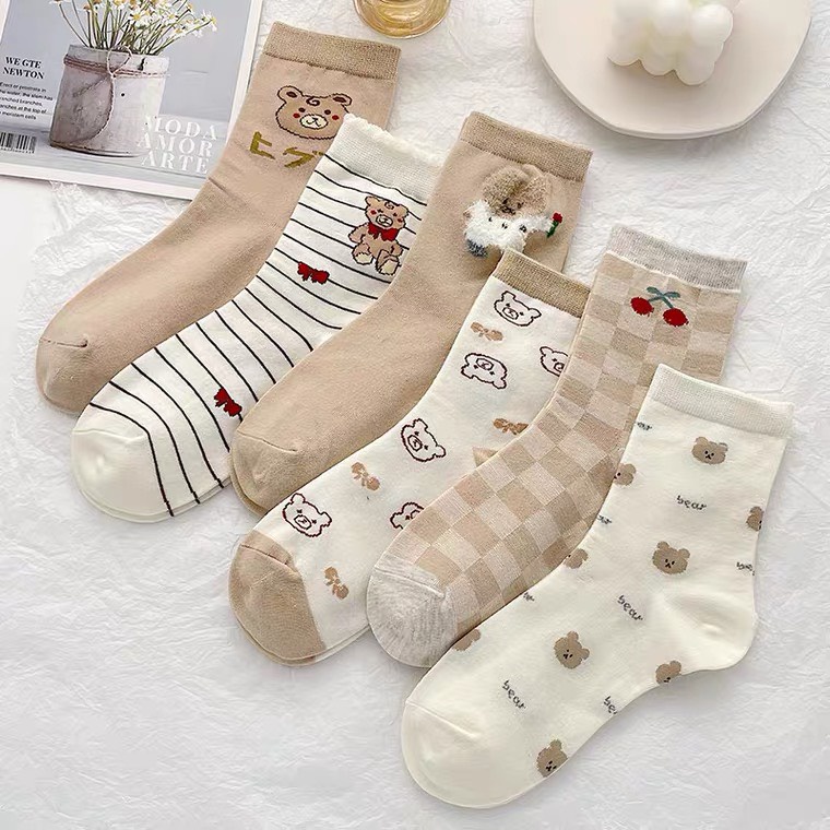 Tất nữ cao cổ hình gấu nâu dễ thương