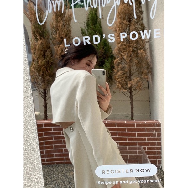 ĐẦM DÁNG BLAZER CÁCH ĐIỆU CUT OUT SAU LƯNG ĐỘC LẠ