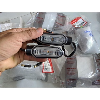 Cặp đèn xi nhan LED Vario click chính hãng Indo “ mới 100% “ kèm cục chớp điện tử