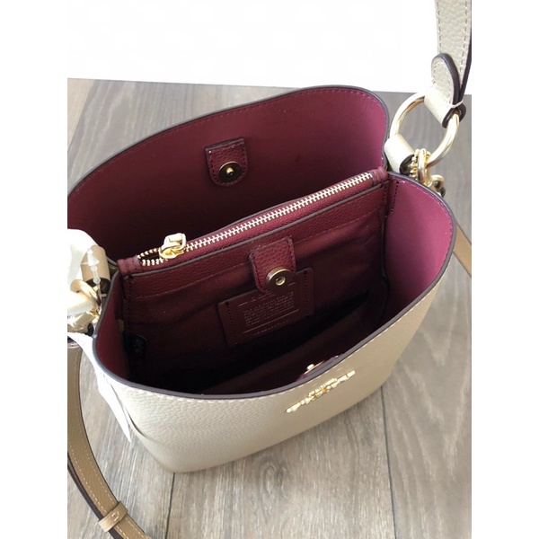 Túi Coach Bucket small town
