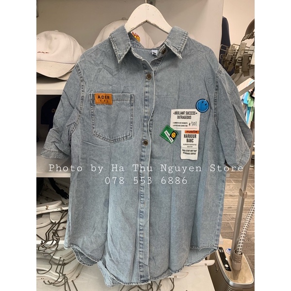 Áo sơ mi denim tag logo form rộng | BigBuy360 - bigbuy360.vn