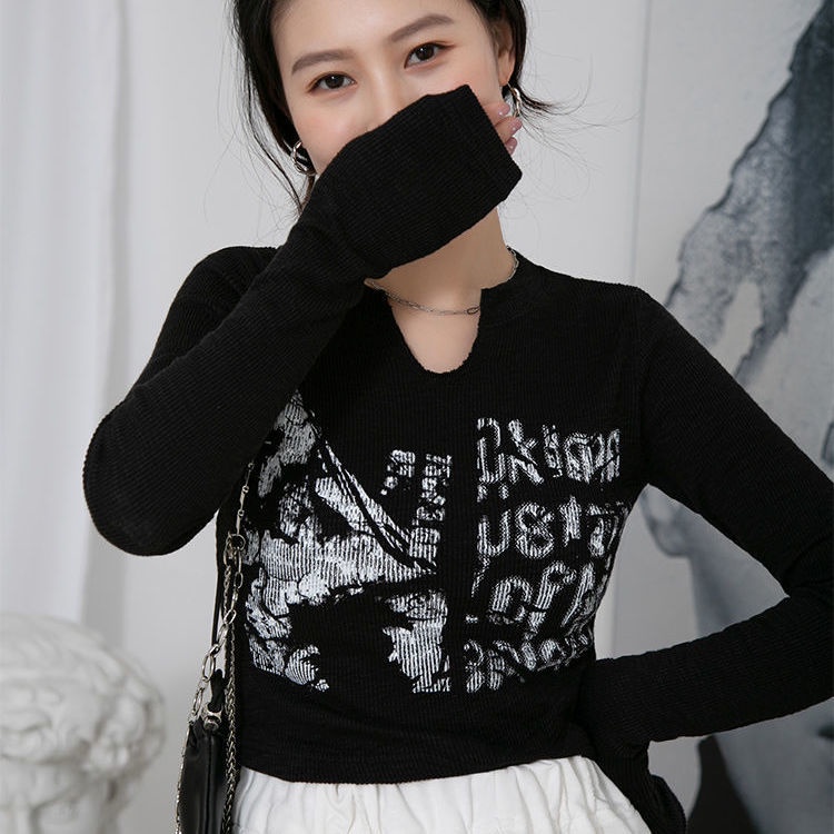 Áo thun COZOK tay dài cổ tròn in chữ