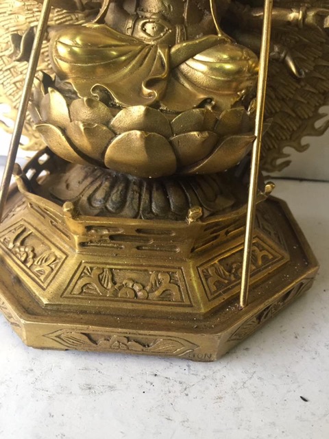 Tượng đồng thiên thủ thiên nhãn