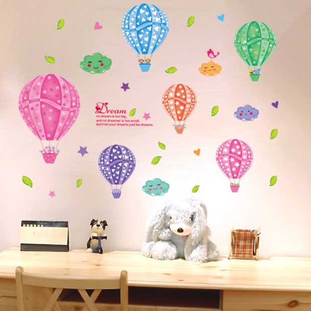 Decal trang trí tường - Khinh khí cầu sắc màu nổi bật