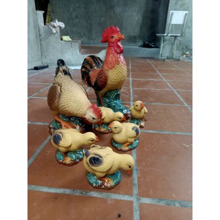 Tượng tiểu cảnh đàn gà trong vườn gốm sứ Bát Tràng