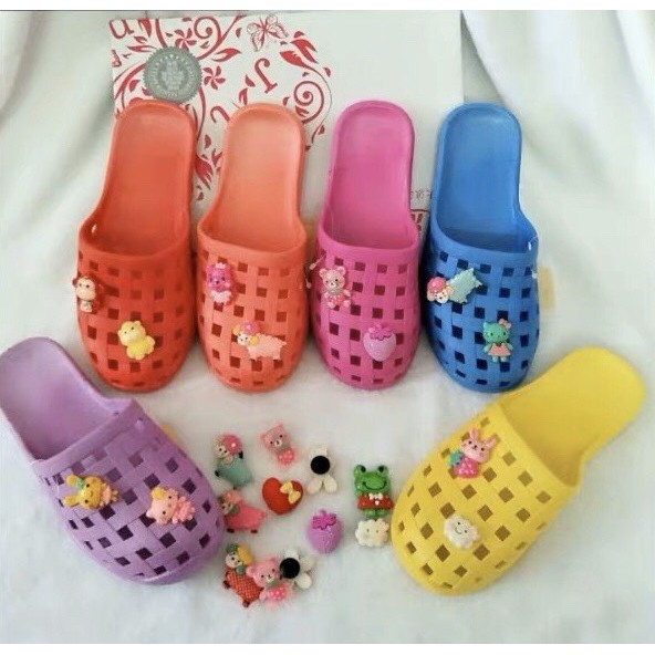 Dép sục nhựa dẻo lỗ vuông đi mưa bit mũi nữ ( Xanh, Đỏ) - SL003 | BigBuy360 - bigbuy360.vn