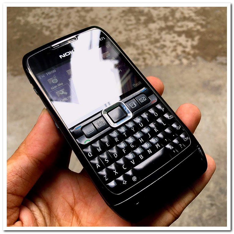 Điện thoại Nokia E71 chính hãng tồn kho - Bảo hành 1 năm