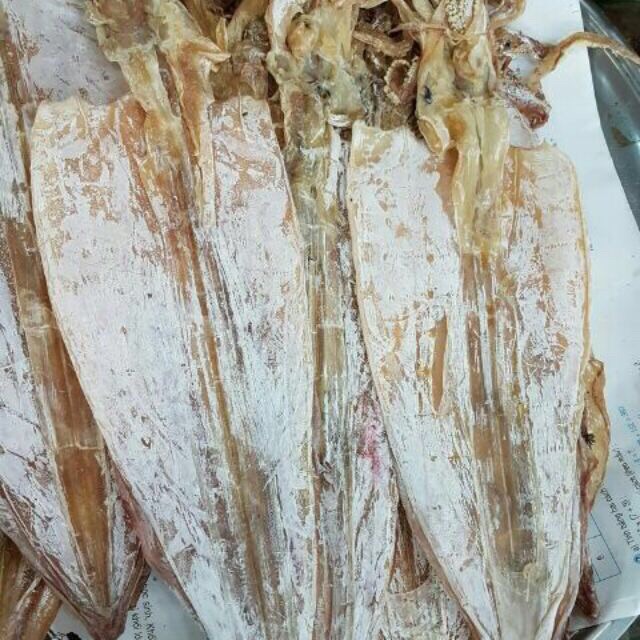 Mực khô câu^^