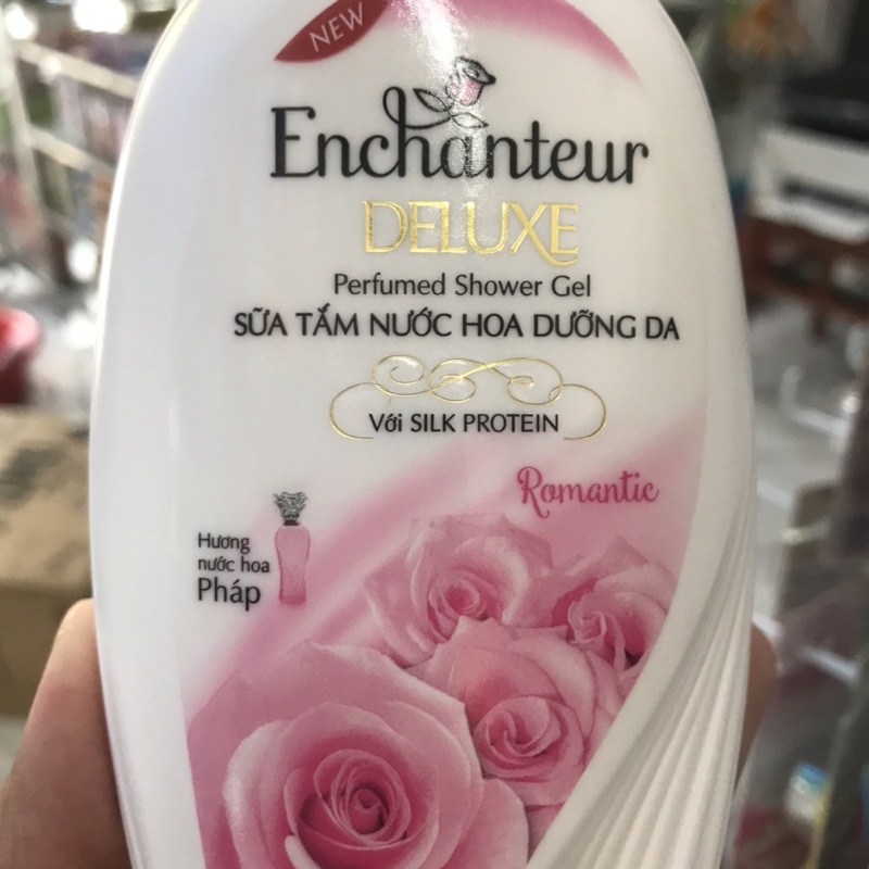 Sữa tắm nước hoa dưỡng da Enchanteur Deluxe Romantic 180g