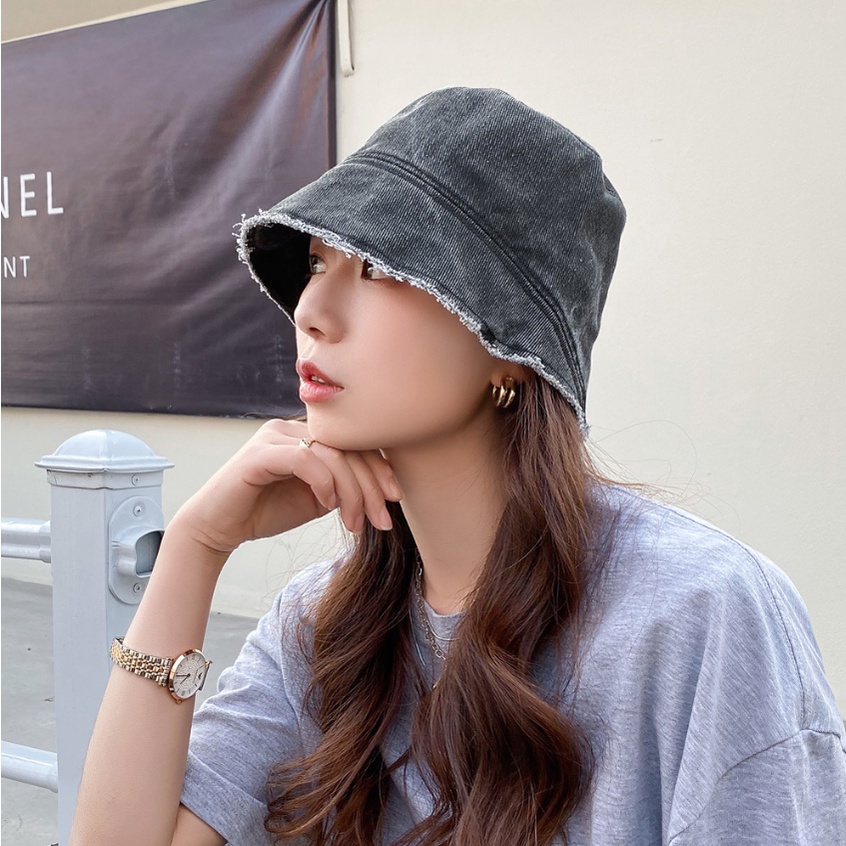 Mũ bucket vải bò, nón tai bèo rộng vành tua rua dáng tròn nhỏ có dây rút dành cho nam nữ thời trang Unisex Tom House