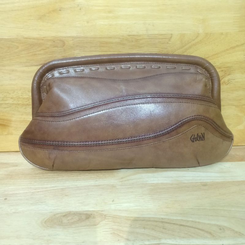 Clutch cầm tay da thật secondhand  180320