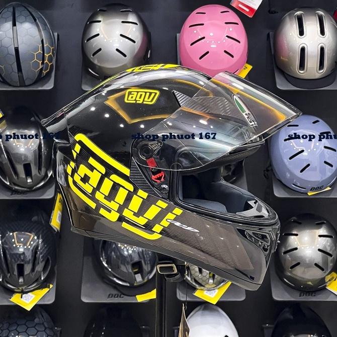 MŨ BẢO HIỂM FULLFACE ROYAL M138B 1 KÍNH MÀU ĐEN BÓNG LÊN TEM AGV VÀNG CHÍNH HÃNG 2022