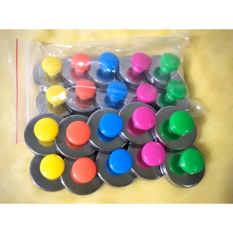 Bộ 10 Viên Nam Châm Tròn Có Núm Chặn Giấy Cỡ 28mm Và 34mm