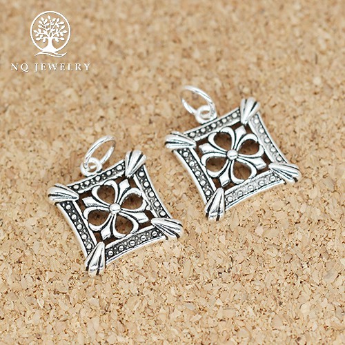Charm bạc hình vuông họa tiết lục tự cánh tân treo - NQ Jewelry