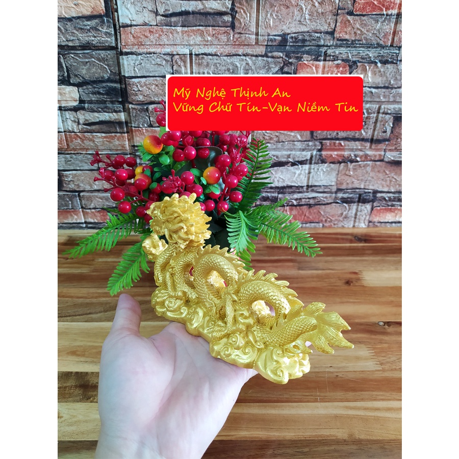 Tượng rồng cầm châu đá poly màu vàng R2000