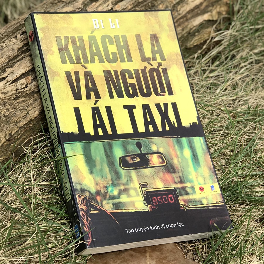 Sách - Khách Lạ Và Người Lái Taxi