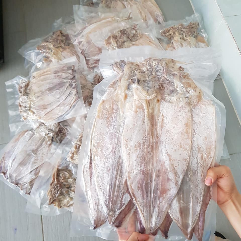 set 4 con mực khô size 13-15con/kg SeaFood loại to ngon , dày mình, hút chân không y hình | BigBuy360 - bigbuy360.vn