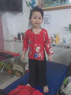 Bộ bà ba cho bé hình thật tự chụp