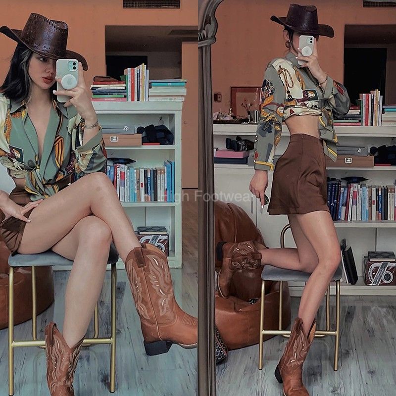 Boots cao bồi phong cách du mục hoa văn tinh tế chất da da bò đep thu đông 2022