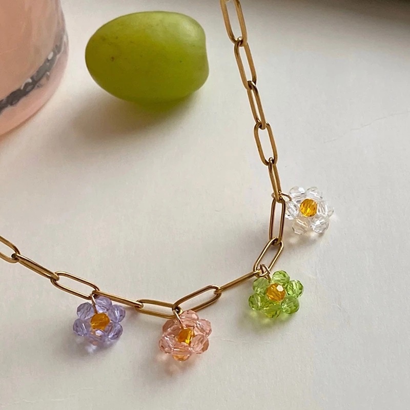 Vòng cổ bện dây mặt hoa đính đá nhiều màu sắc