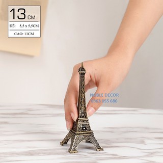 Mô hình tháp Eiffel