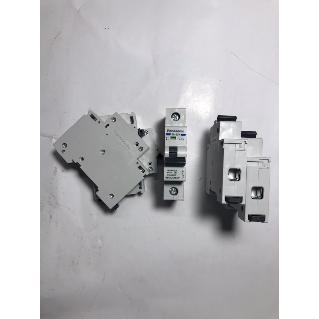 Át 1 cực 10,16,20,25,32,40,50,63A Panasonic