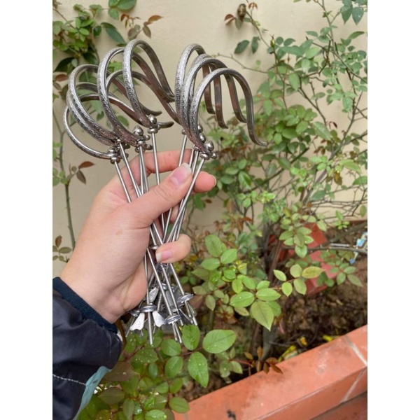 Móc các loại dành cho lồng khuyên có kèm nẹp