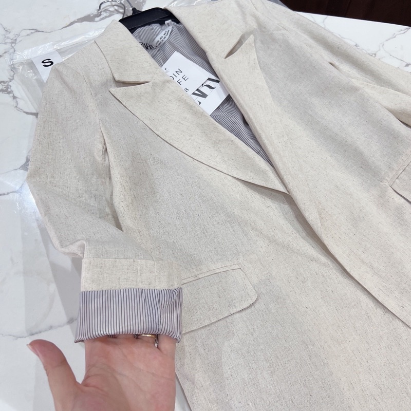 Bán sỉ áo vest màu be