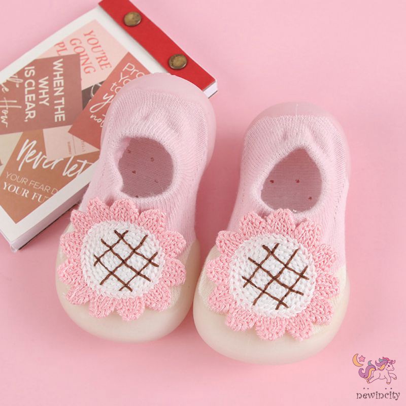 Giày Đính Bông Hoa Hướng Dương Đế Mềm Chống Trượt Cho Bé Gái