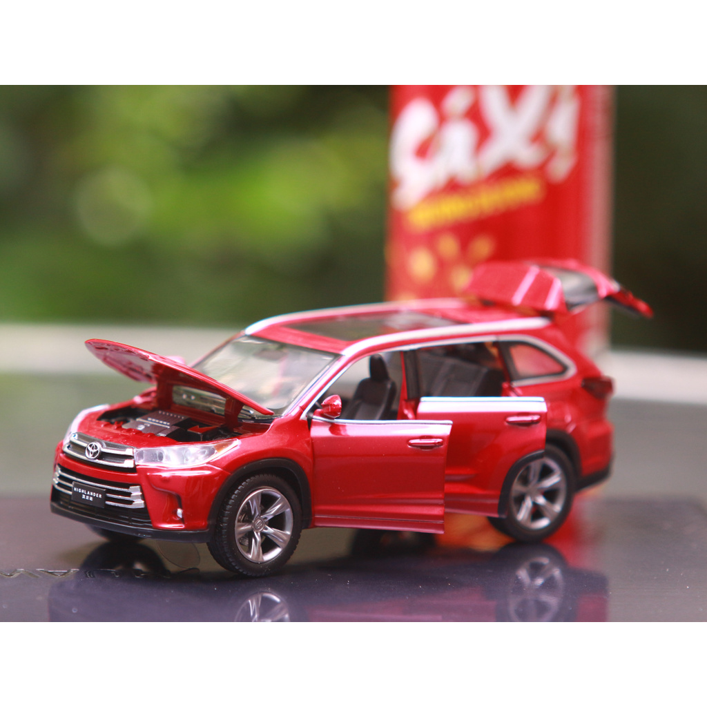 Đồ chơi Xe mô hình, Xe hợp kim Toyota Highlander cao cấp, tỷ lệ 1:32, quà tặng, trang trí, sưu tầm.