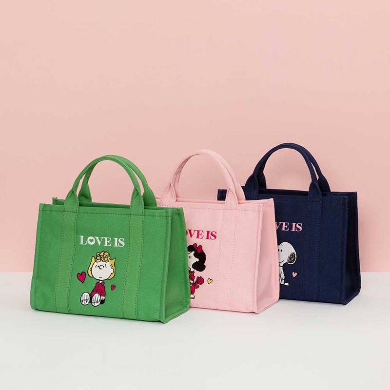 Túi Xách Đeo Vai Vải Bạt Ngăn Chứa Rộng In Hình Snoopy Dễ Thương Thời Trang Hàn Quốc
