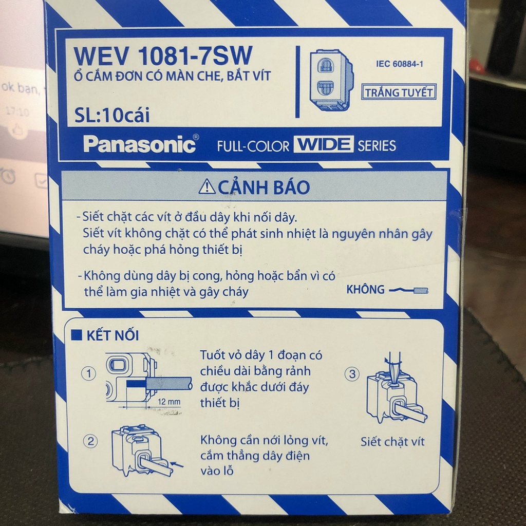 Hạt ổ cắm đơn PANASONIC màu trắng tuyết có màng che WEV 1081-7SW